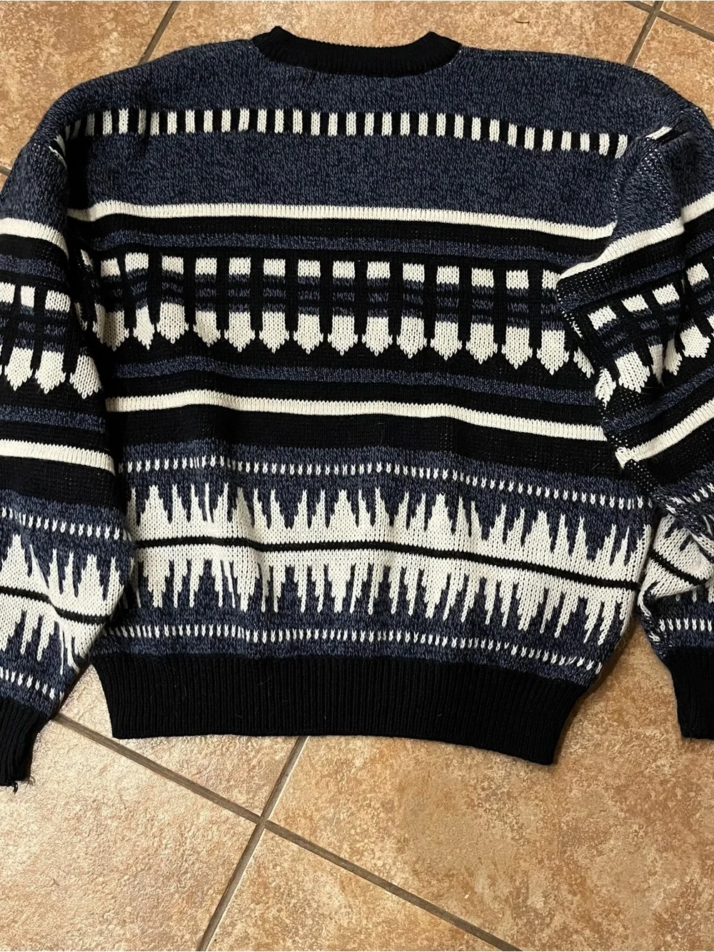 Vintage 80’s Saturdays Knit Ski Winter Sweater Abstract Blue White Men’s XL